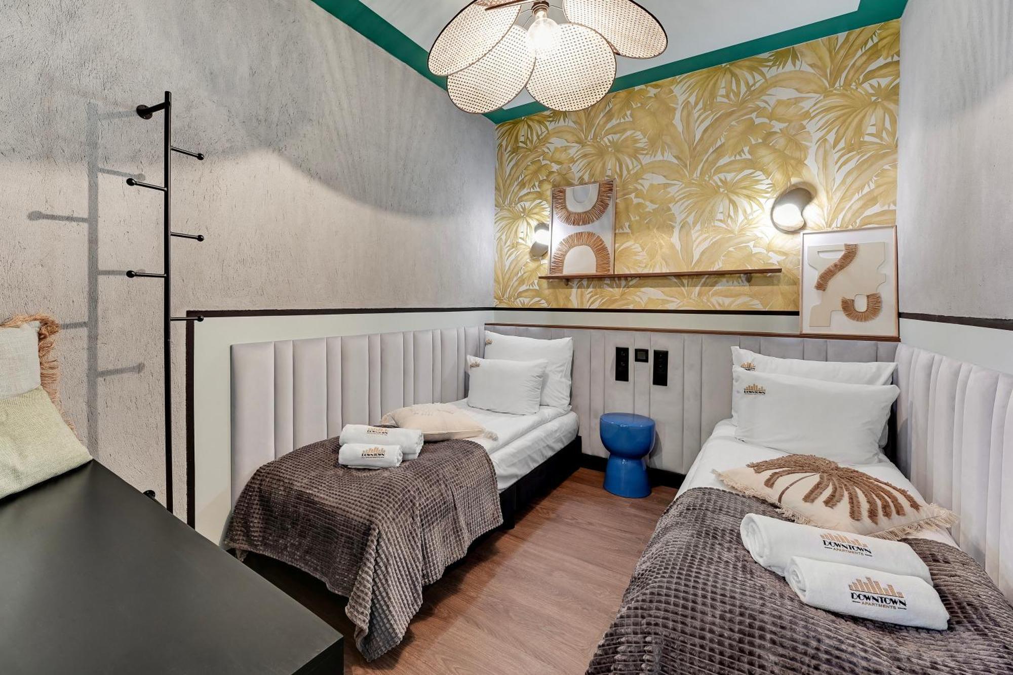 Doki Living - Foodhall & Parking By Downtown Apartments Gdansk Bagian luar foto