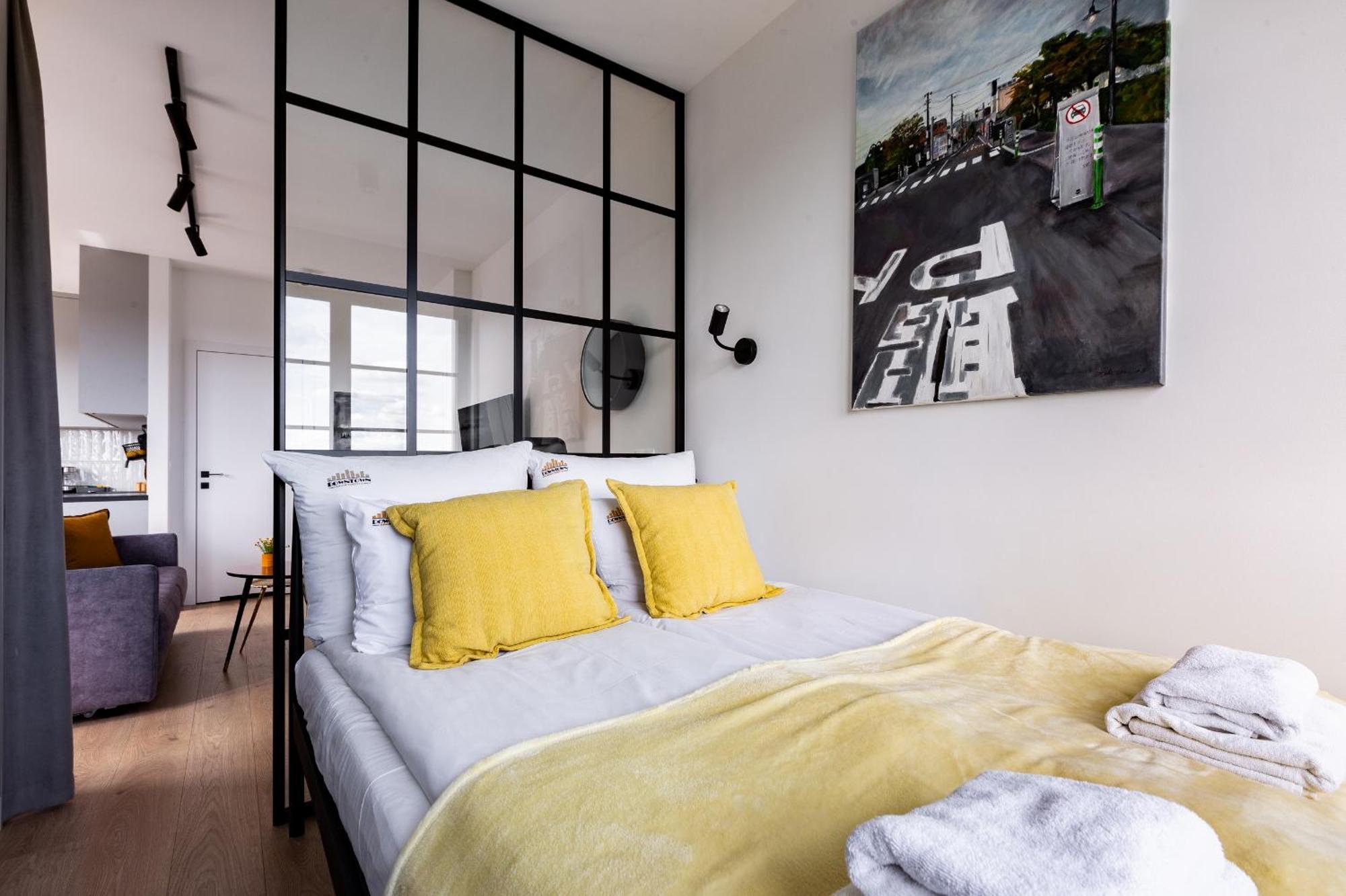 Doki Living - Foodhall & Parking By Downtown Apartments Gdansk Bagian luar foto