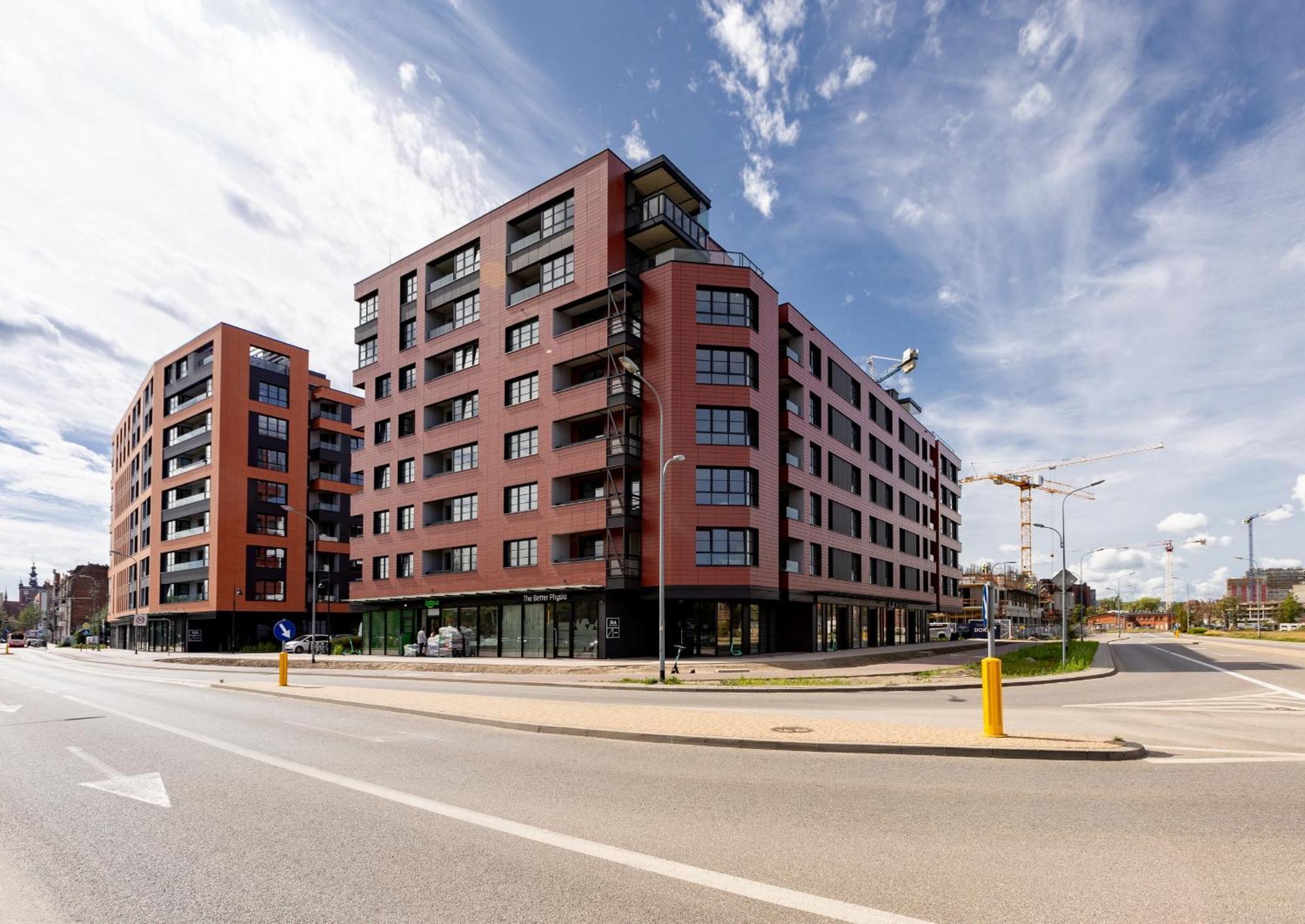 Doki Living - Foodhall & Parking By Downtown Apartments Gdansk Bagian luar foto
