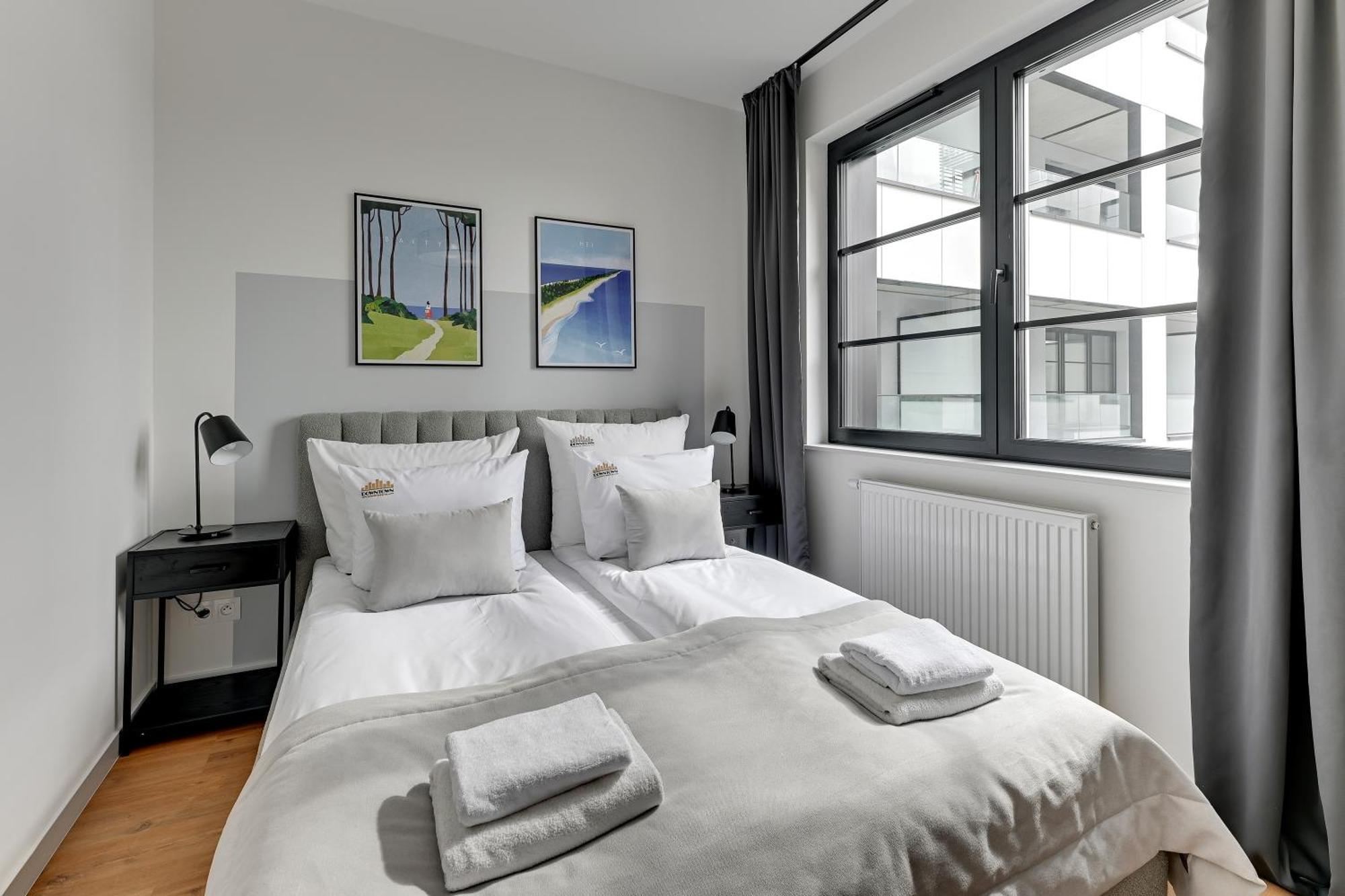 Doki Living - Foodhall & Parking By Downtown Apartments Gdansk Bagian luar foto