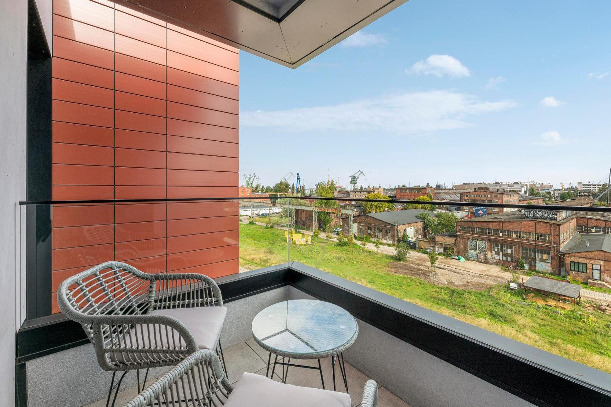 Doki Living - Foodhall & Parking By Downtown Apartments Gdansk Bagian luar foto
