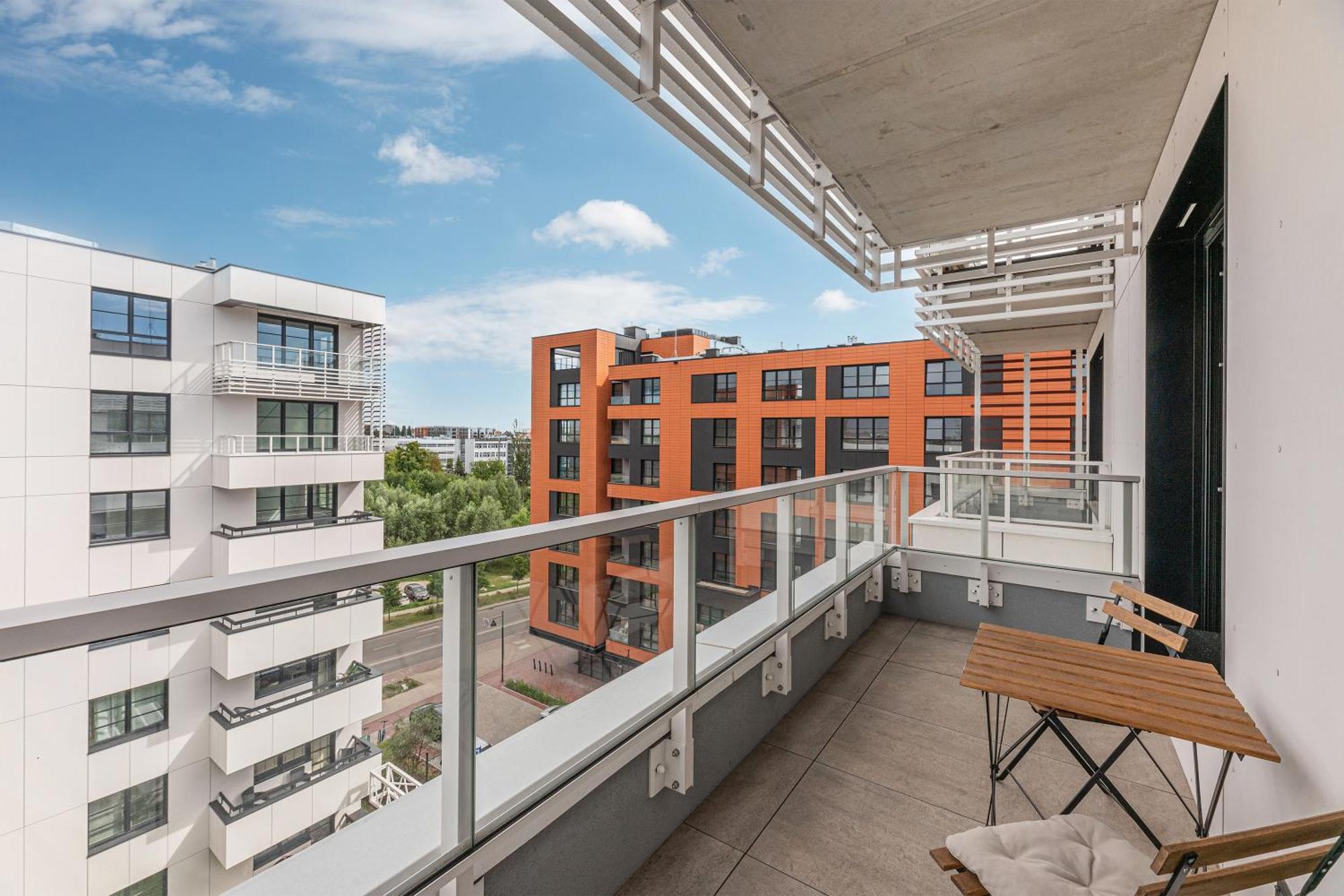Doki Living - Foodhall & Parking By Downtown Apartments Gdansk Bagian luar foto