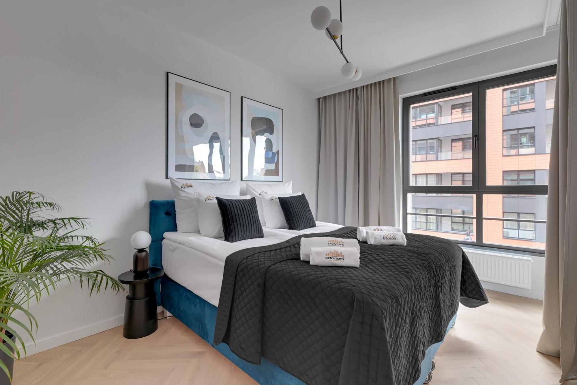 Doki Living - Foodhall & Parking By Downtown Apartments Gdansk Bagian luar foto