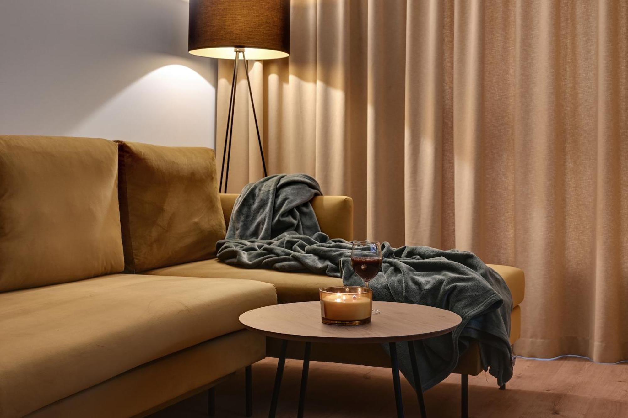 Doki Living - Foodhall & Parking By Downtown Apartments Gdansk Bagian luar foto