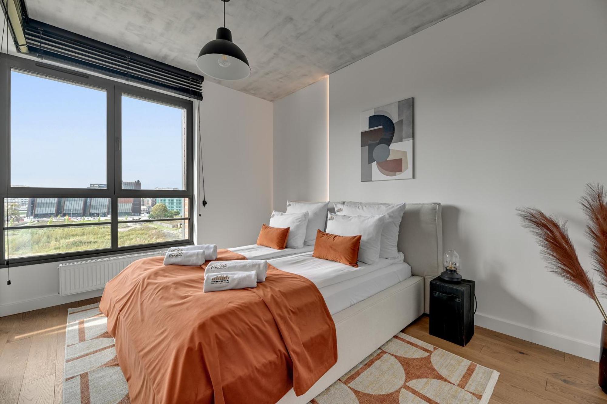 Doki Living - Foodhall & Parking By Downtown Apartments Gdansk Bagian luar foto