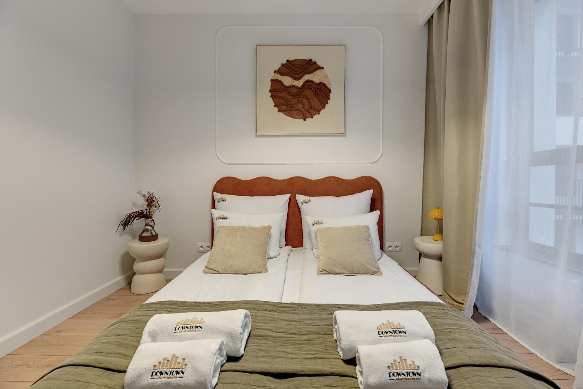 Doki Living - Foodhall & Parking By Downtown Apartments Gdansk Bagian luar foto
