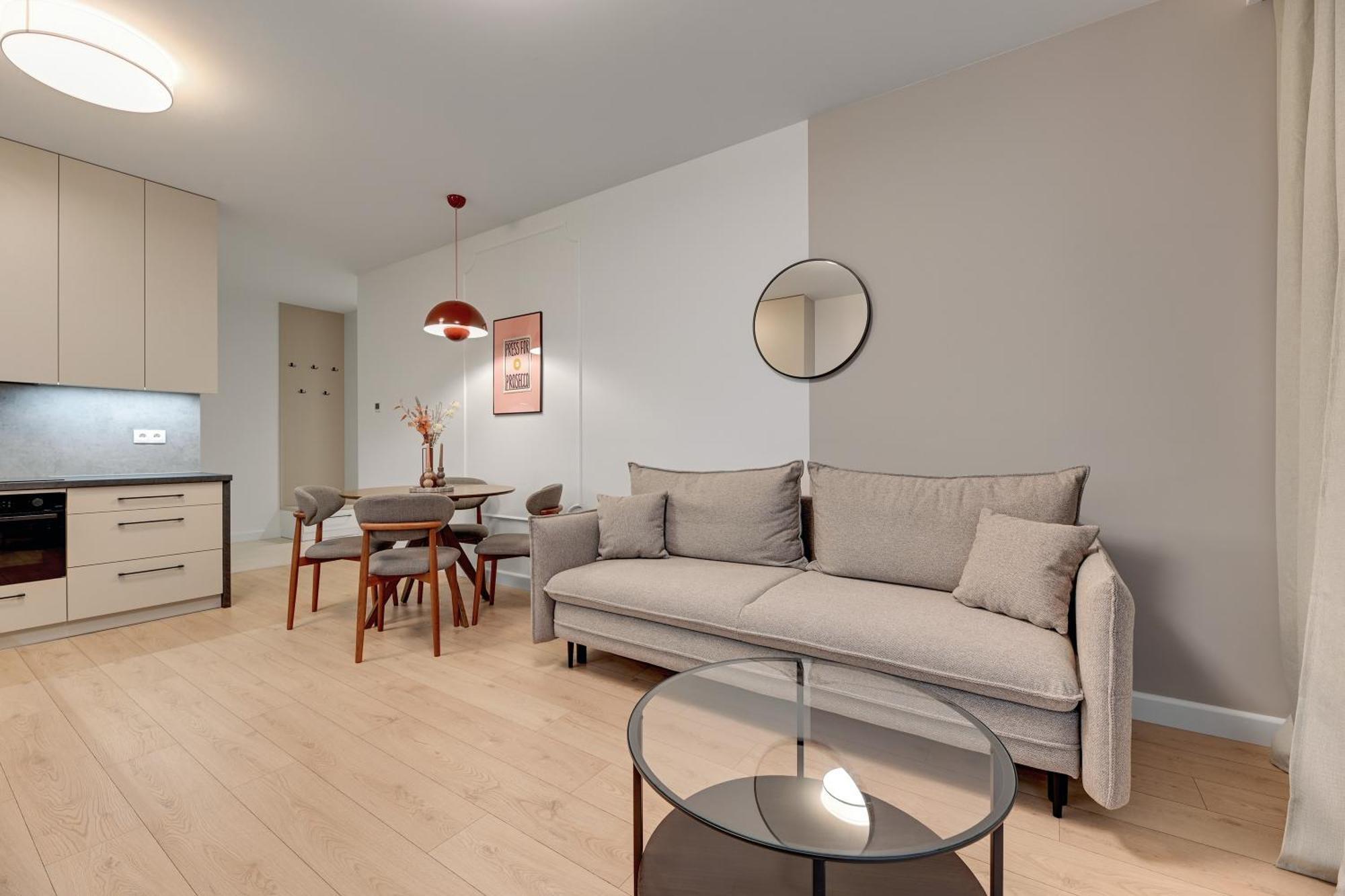 Doki Living - Foodhall & Parking By Downtown Apartments Gdansk Bagian luar foto