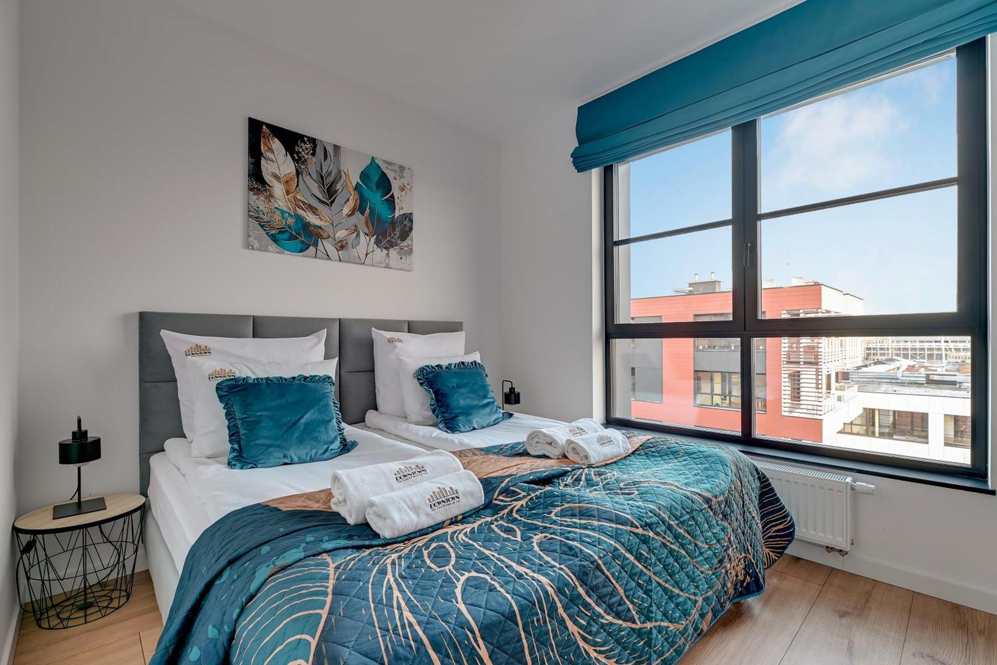 Doki Living - Foodhall & Parking By Downtown Apartments Gdansk Bagian luar foto